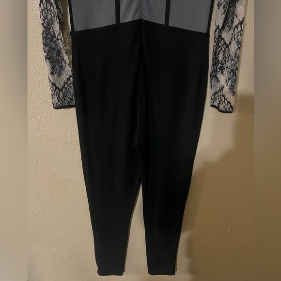 VENUS Black, Gray & Nude Lace Jumpsuit with Fitted Silhouette - Picture 7 of 11